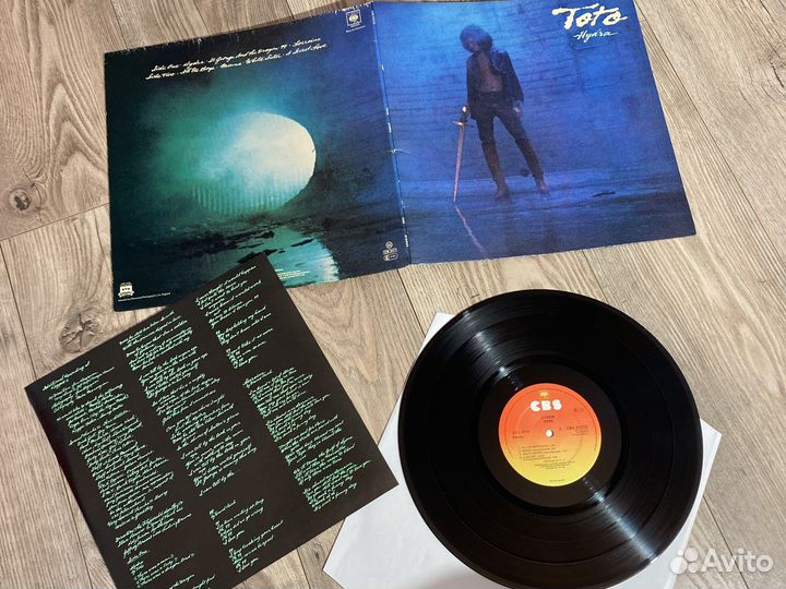 Toto 1st press UK lp