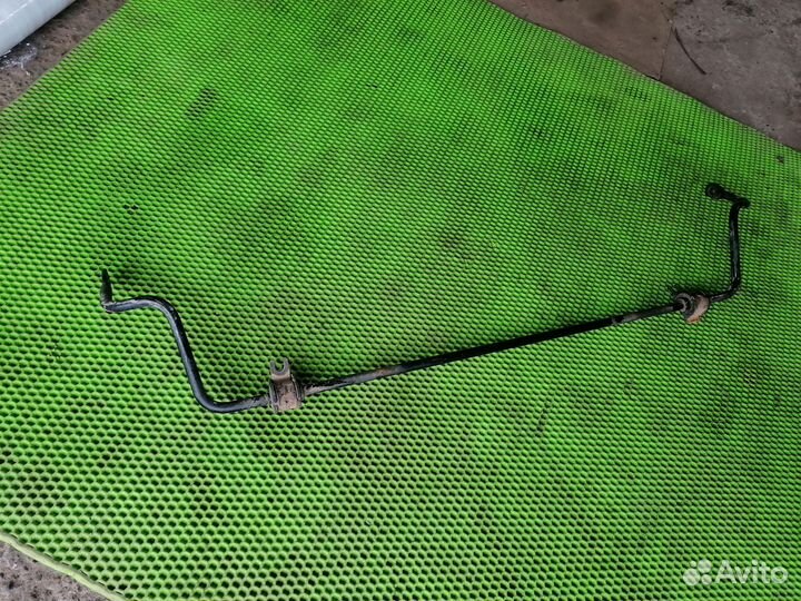 Стабилизатор задний на Рено Duster 2012-нв 2л 4WD