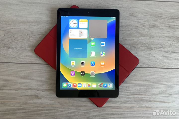 iPad 6 2018 32gb WiFi + новый чехол