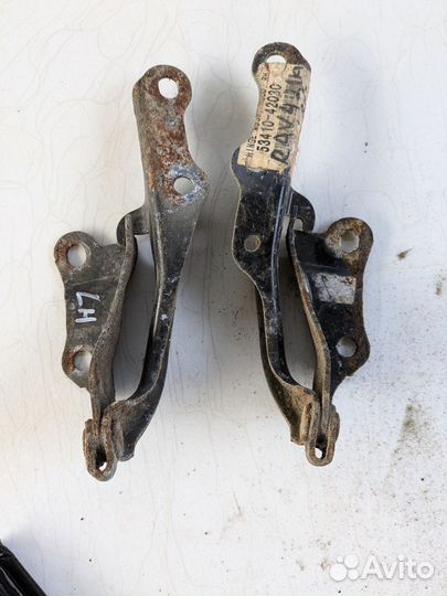 Петли капота Rav4 20 кузов 00-05г