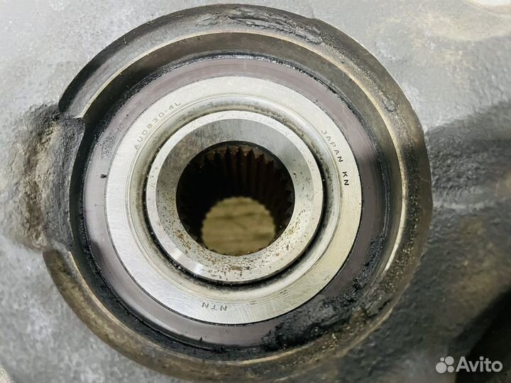 Кулак правый передний Mitsubishi Lancer 10