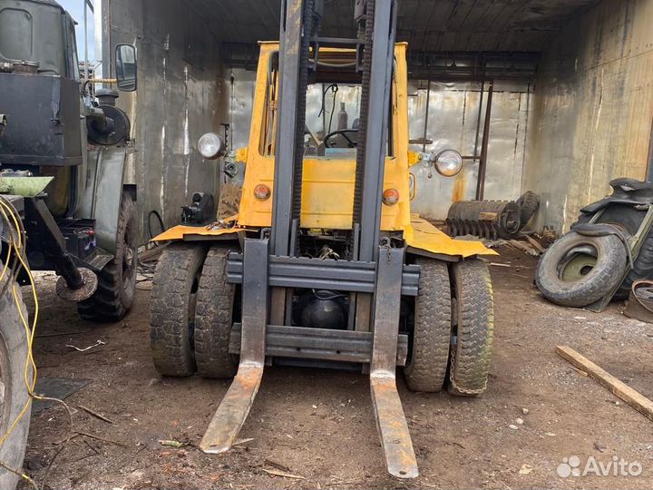 Погрузчик вилочный львовский