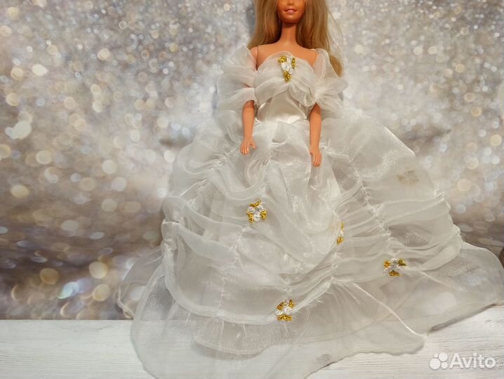 Платье для кукол формата Барби