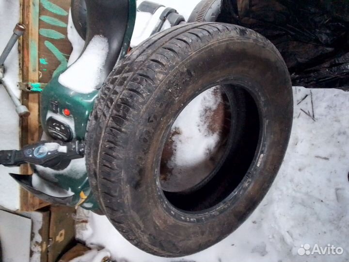 Dunlop Axiom Plus 185/70 R14 20B