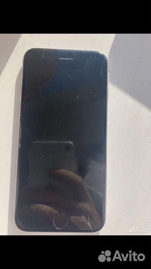 Телефон iPhone 6s