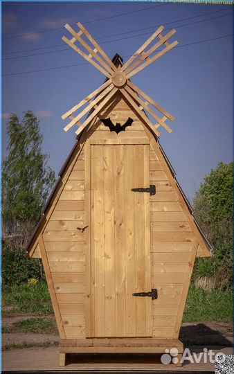 Дачный туалет деревянный