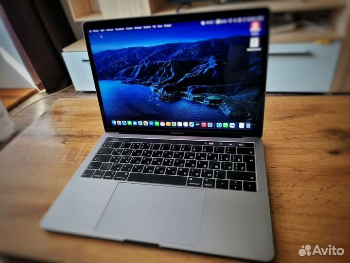 Apple MacBook Pro 13 2018 TouchBar Идеальный