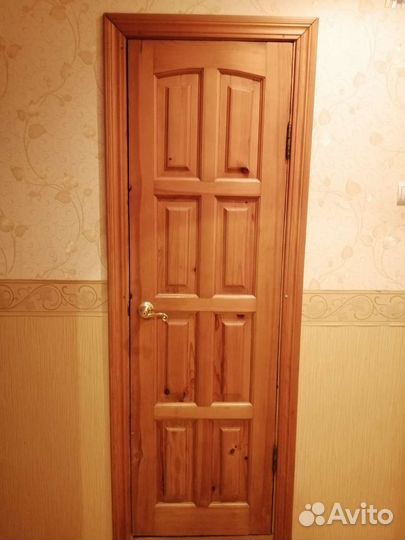 Дверь из массива сосны
