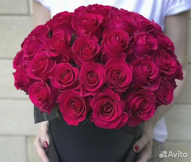 Букет 51 пионовидной персиковой розы 