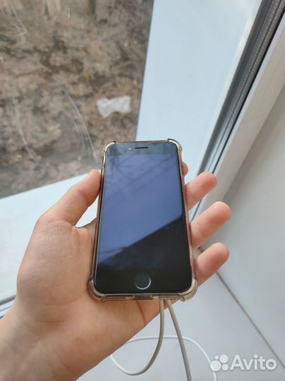 iPhone SE (2020), 64 ГБ