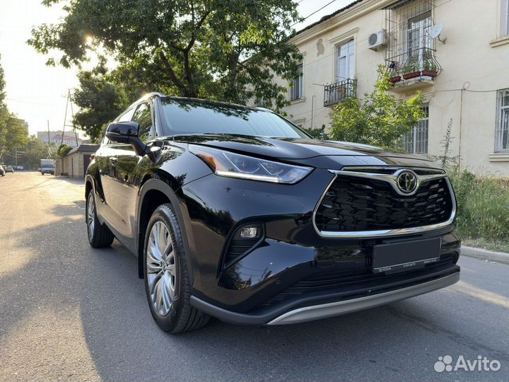 Toyota Highlander 2.4 AT, 2023, 70 км