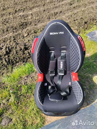 Детское кресло в машину