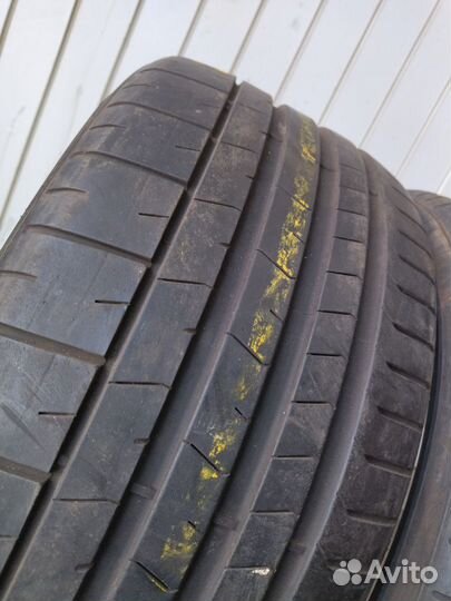 Pirelli P Zero PZ4 245/30 R20 90Y