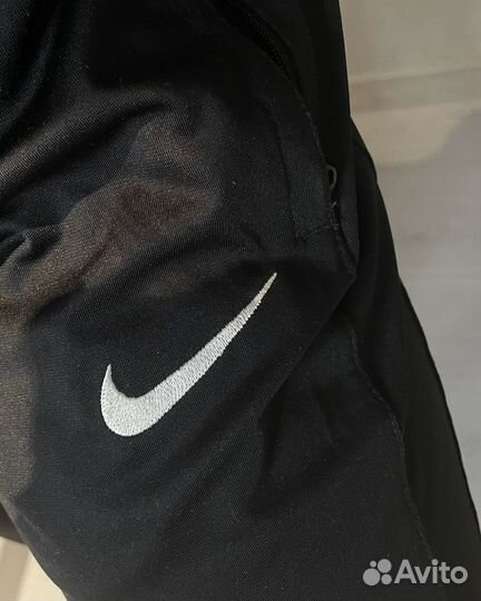 Спортивные оригинальные брюки Nike