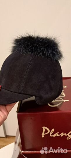 Головные уборы женские