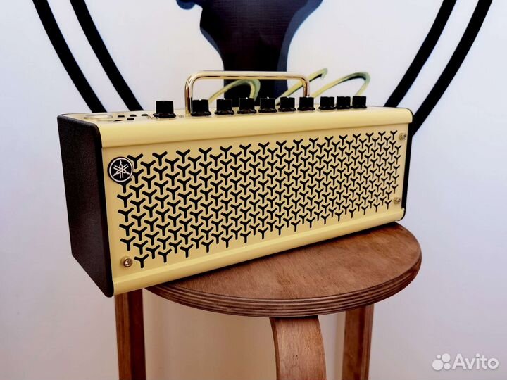 Гитарный комбоусилитель yamaha THR10II Новый
