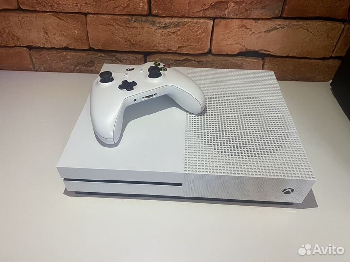 Xbox One s