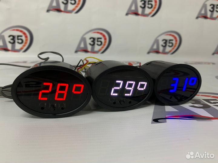 Часы с вольтметром Priora