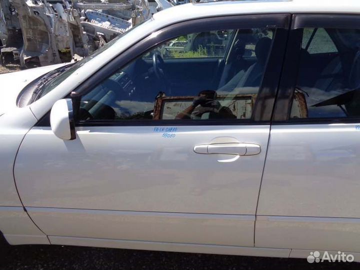 Дверь передняя левая Toyota Altezza GXE10 1G-FE