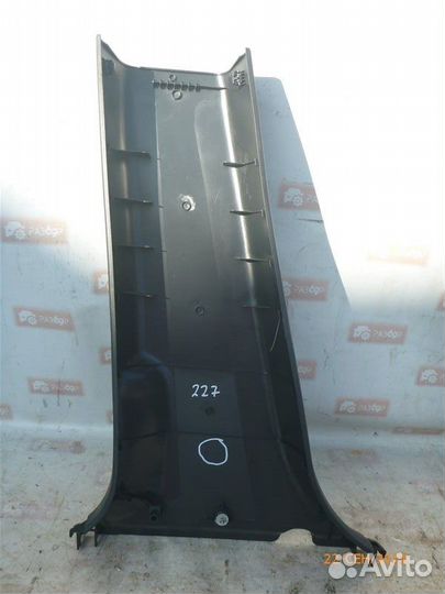 Пластик салона правый Honda Pilot YF4 J35Z4 2014