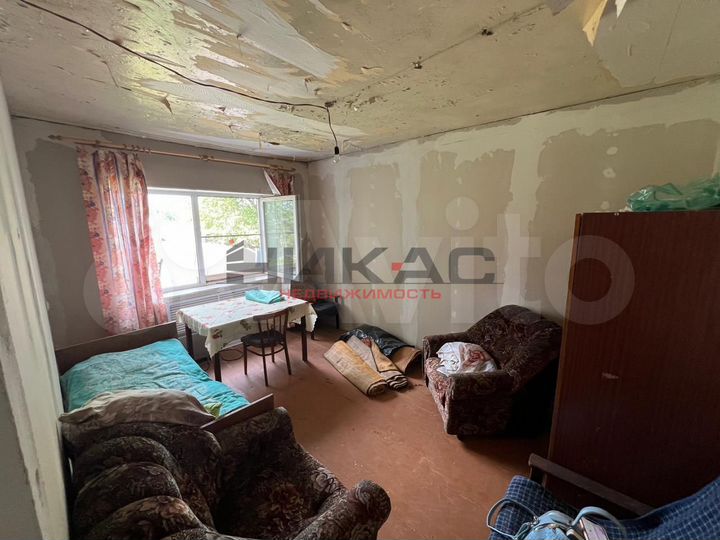 Дом 30 м² на участке 6 сот.