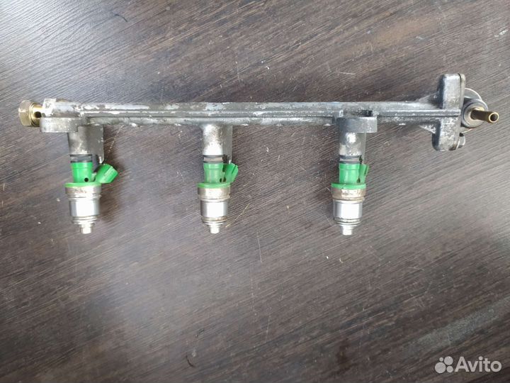 Рампа топливная форсунка Suzuki Grand Vitara I