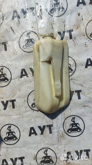 Бачок омывателя Opel Monterey