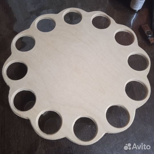 Подставка для пасхального кулича и яиц