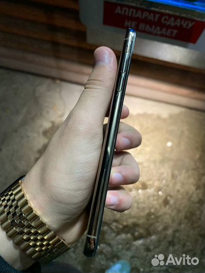 Телефон iPhone xs max