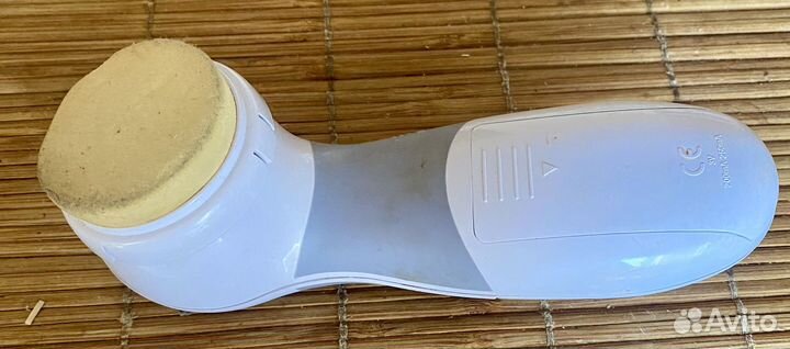 Прибор для чистки лица