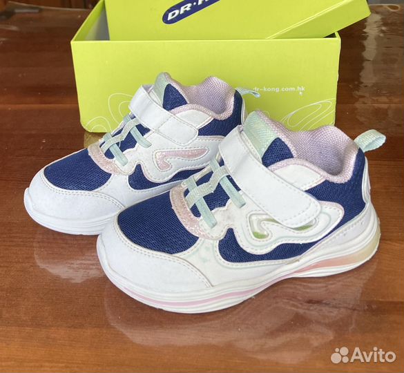 Кроссовки для девочки 28