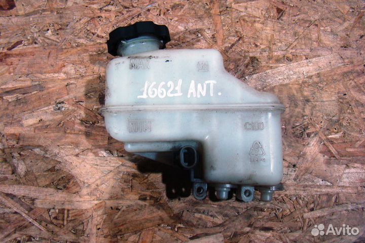 Opel Antara Бачок главного тормозного цилиндра