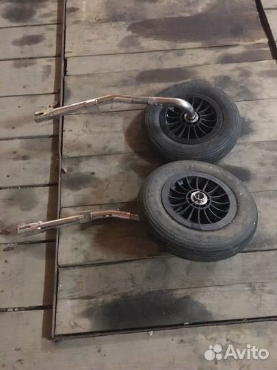 Подкатные колёса к резиновой лодке