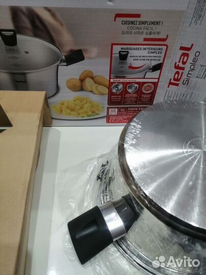 Новая кастрюля Tefal Simpleo 24 см