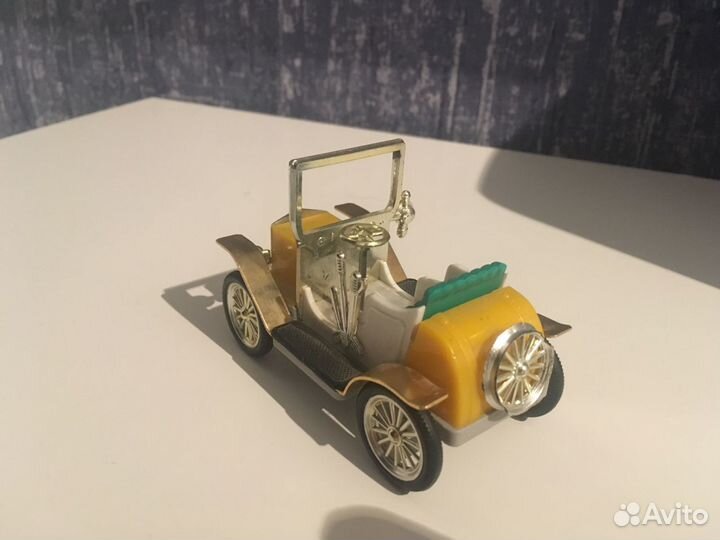 Советская игрушка моделька