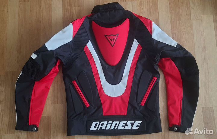 Мото куртка dainese с горбом