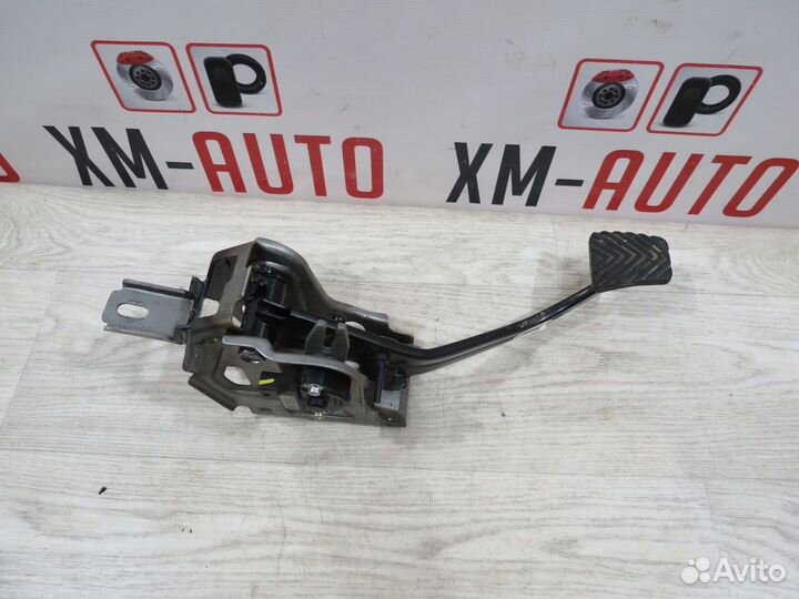 Педаль сцепления Kia Rio 4