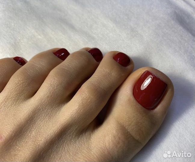 Маникюр и педикюр