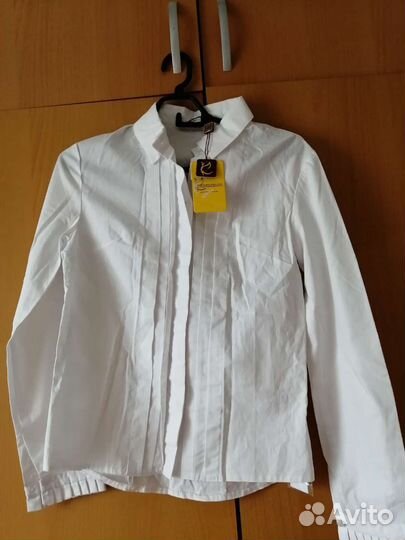 Рубашка школьная новая