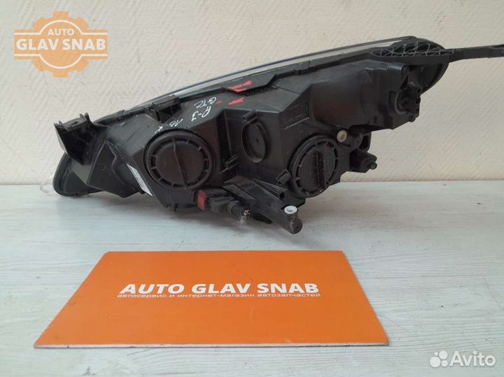 Фара правая (черная, линзованная) Opel Astra J