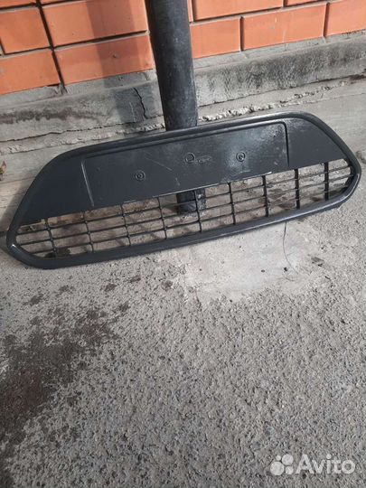 Решетка радиатора форд