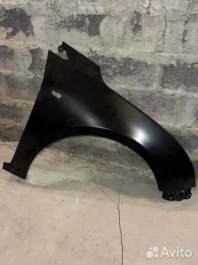 Правое переднее крыло