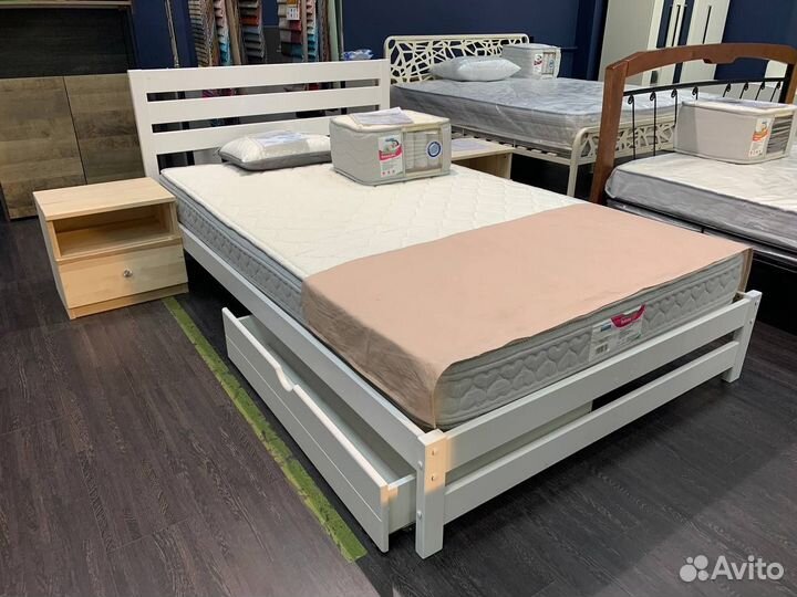 Двуспальная кровать из Березы