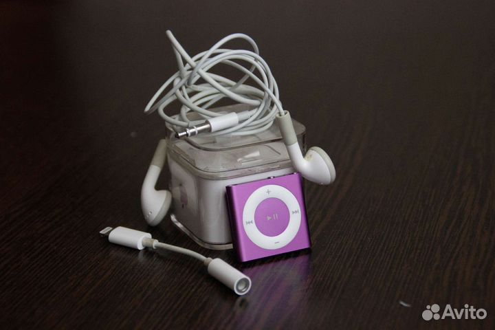 iPod shuffle 4