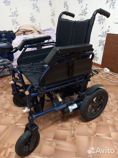 Коляска для инвалидов с электроприводом ортоника