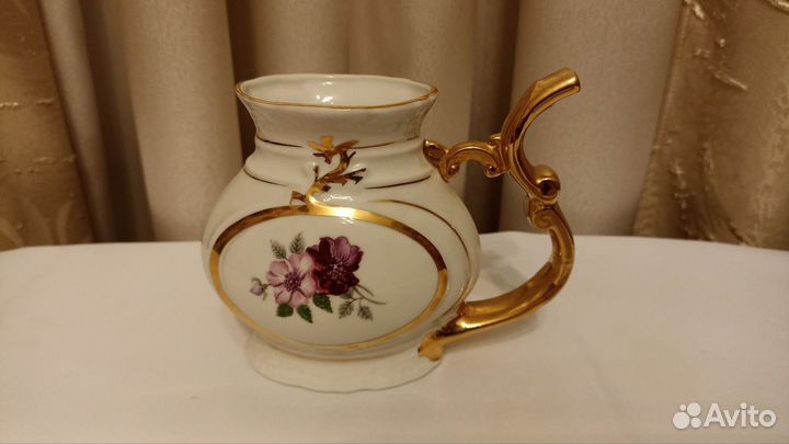 Кружка с ручкой и носиком для минеральной воды