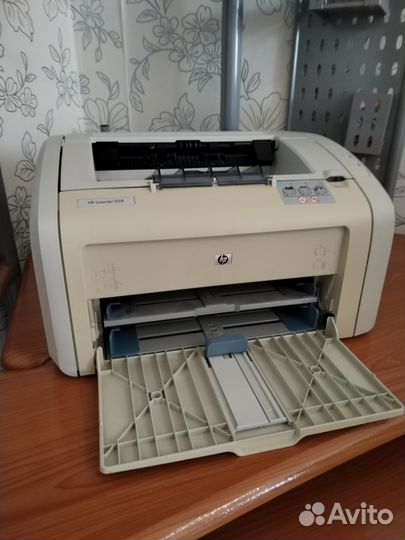 Принтер лазерный hp