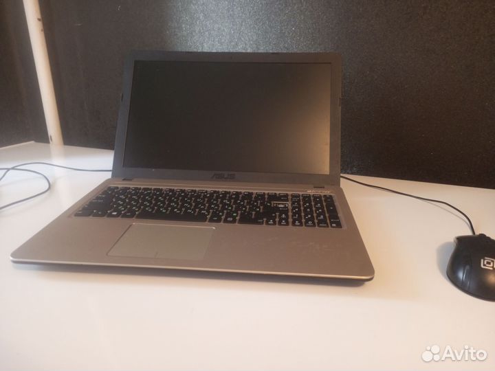 Ноутбук asus