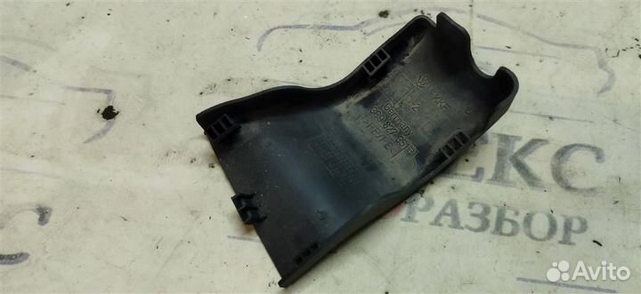 Накладка (кузов внутри) VW Passat (B6) 2005-2010