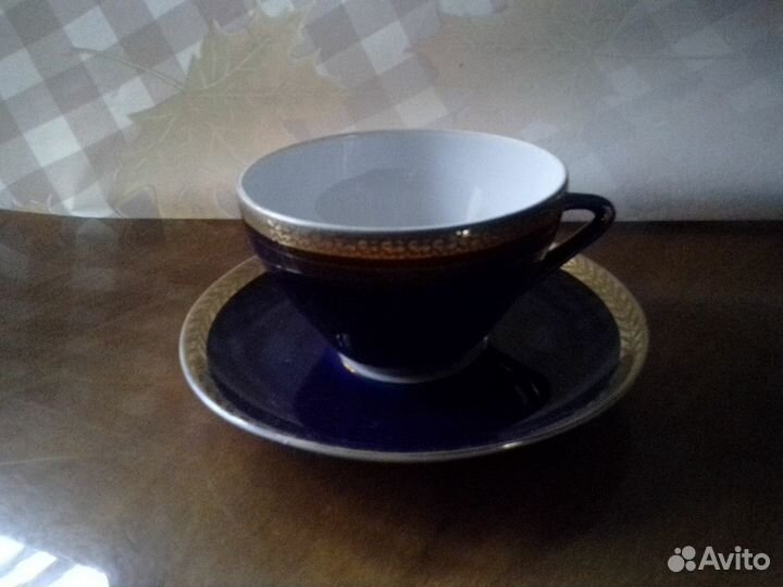 Кобальтовые чайные пары двух видов и блюдца лфз